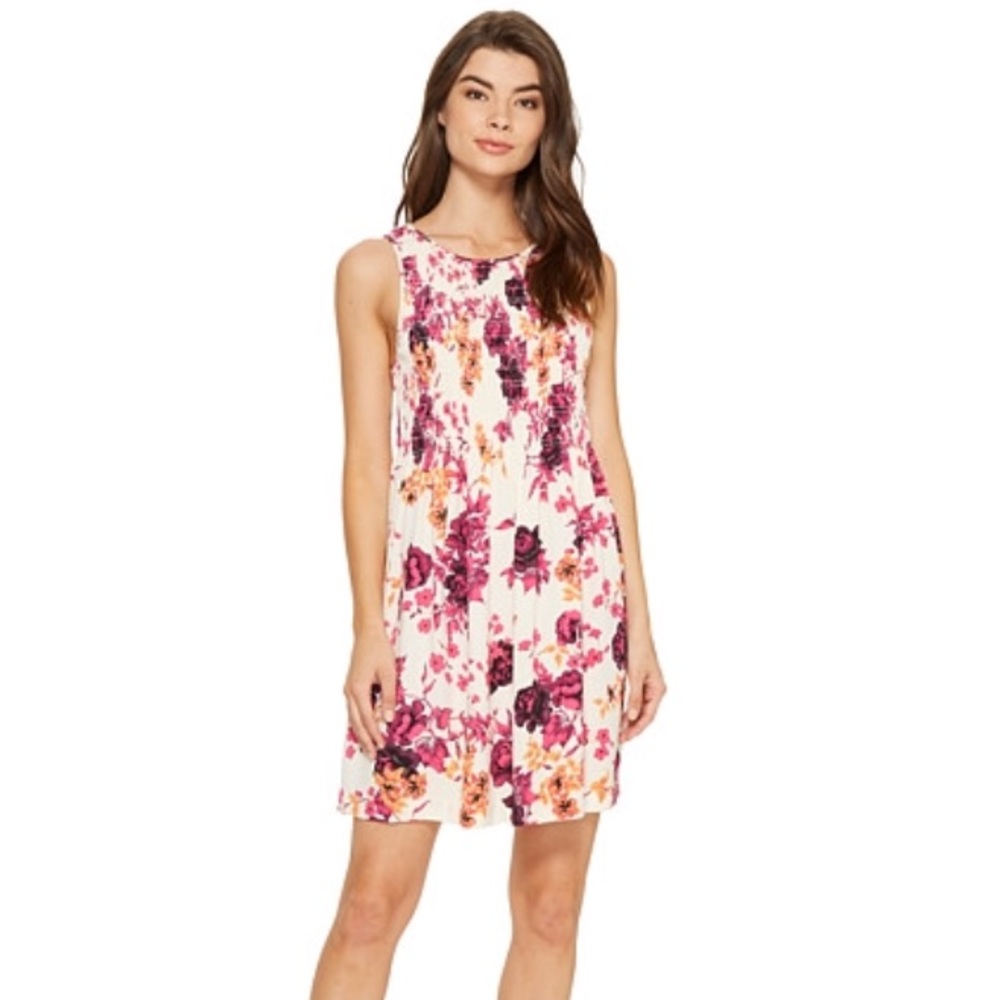 ✨NWT Floral Dress